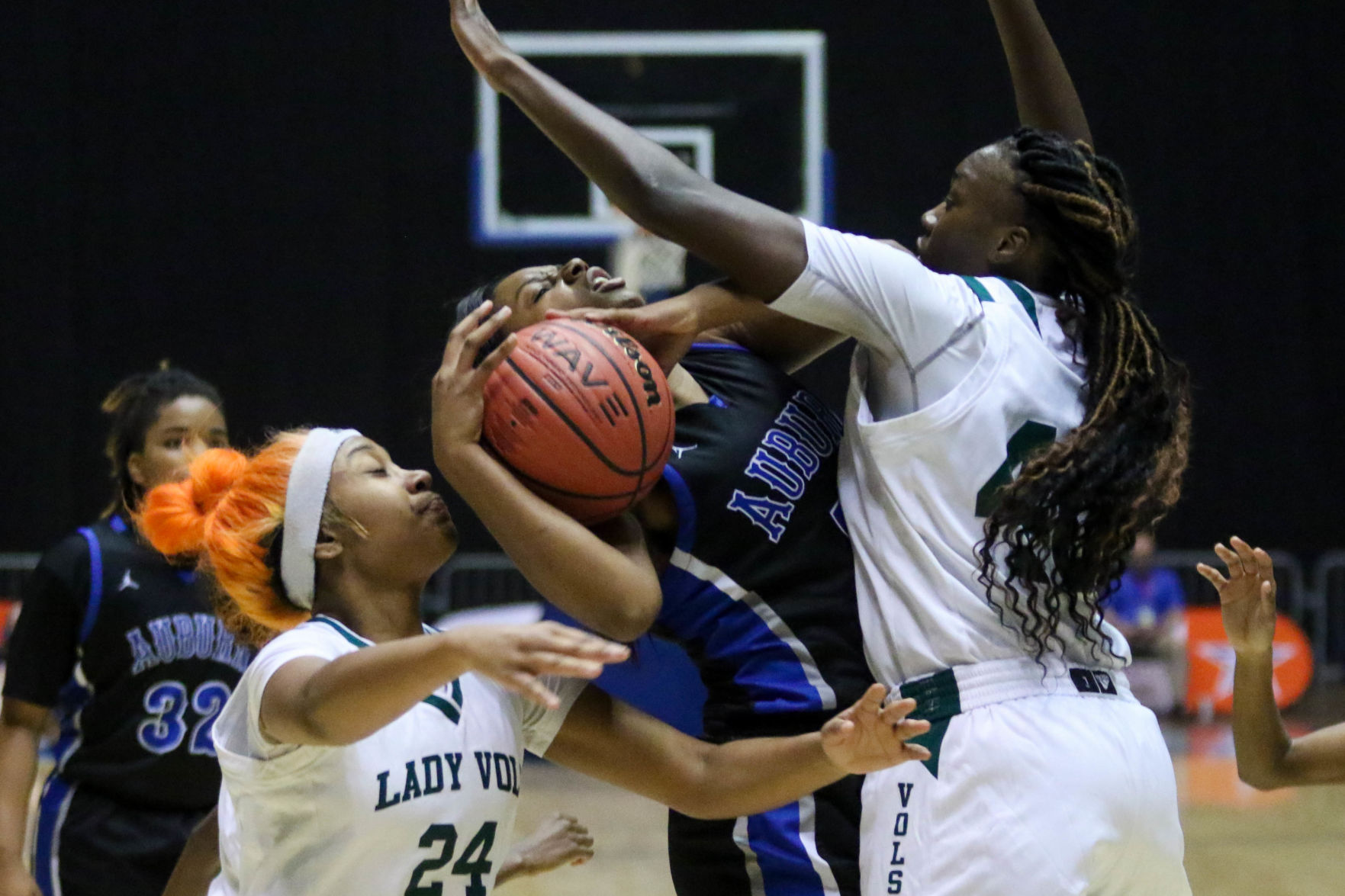 Auburn High vs. Jeff Davis girls Class 7A Regional Semifinals
